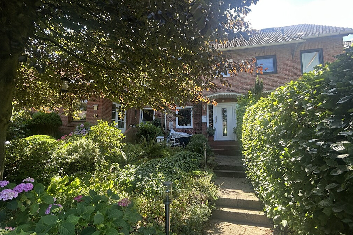 Haus Kauf 24939 Flensburg Vorgarten