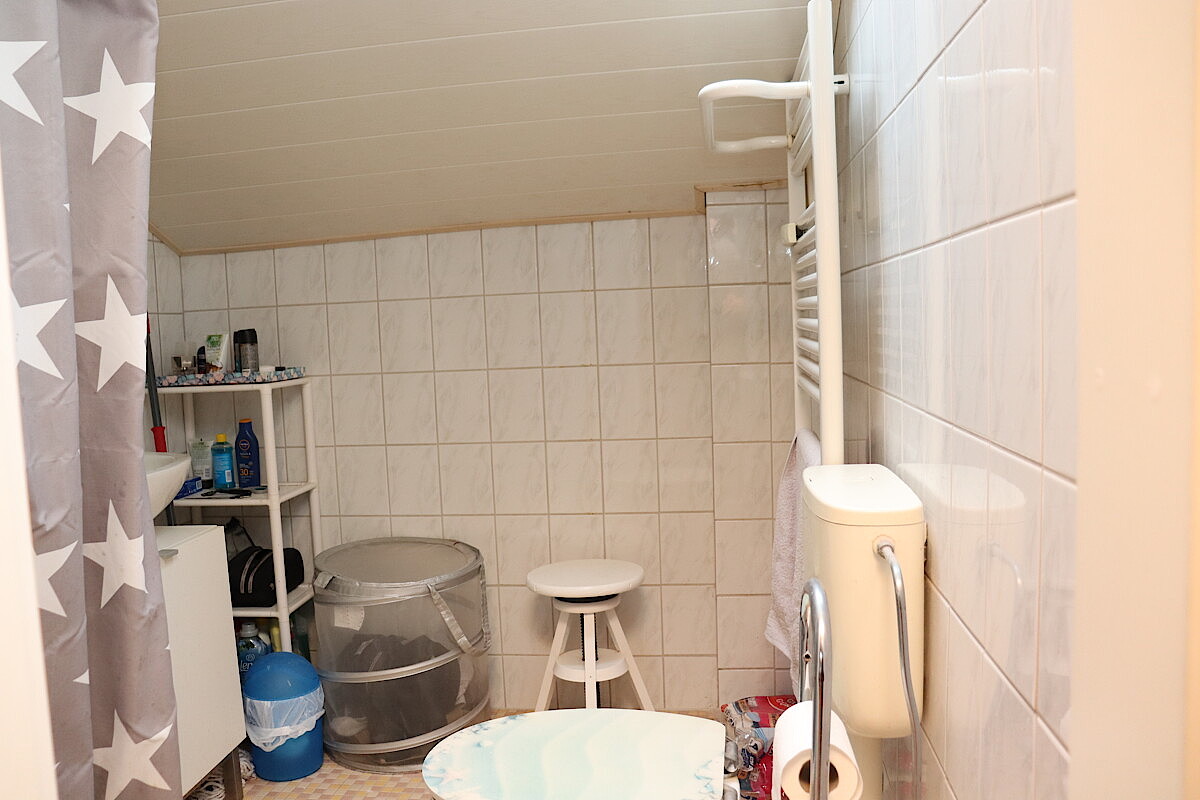 Haus Kauf 23566 Lübeck Wohnung 3 - DG Duschbad