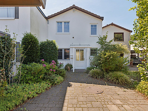 Haus Kauf 25451 Quickborn , Kreis Pinneberg Eingangsansicht LR_05