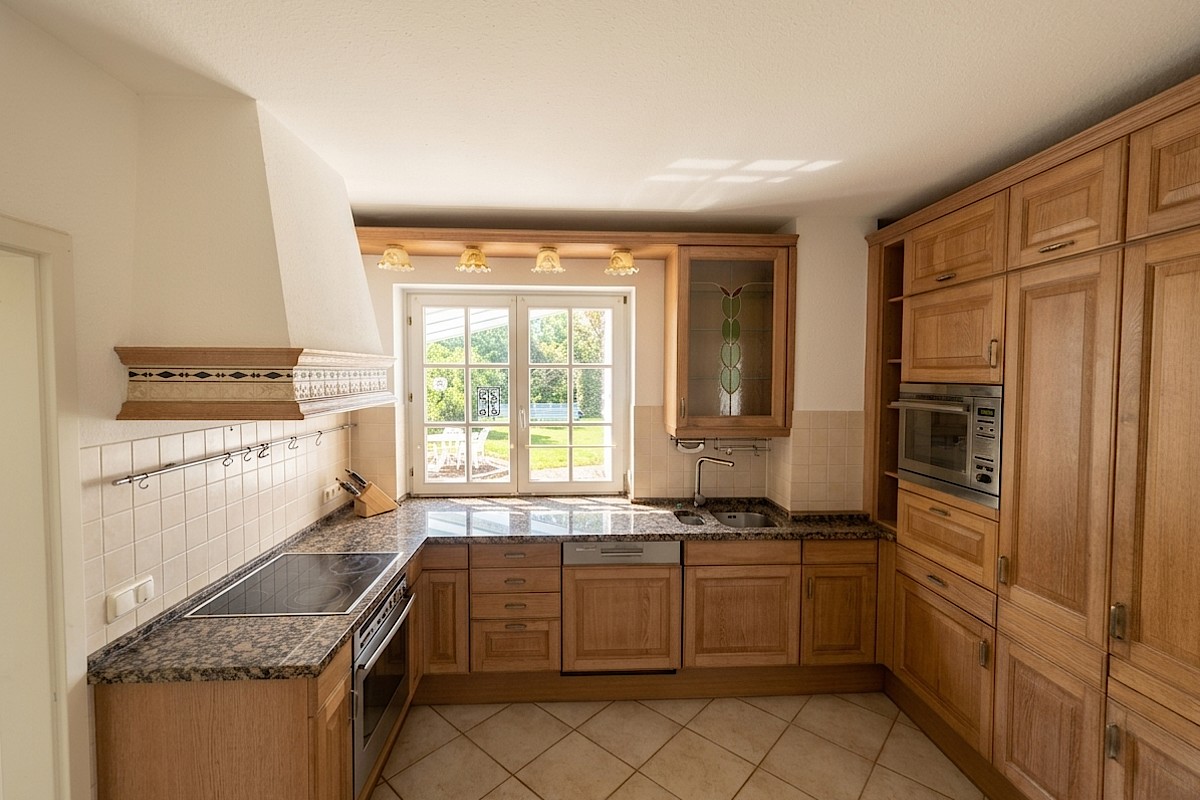 Haus Kauf 24628 Hartenholm Küche mit Ausblick