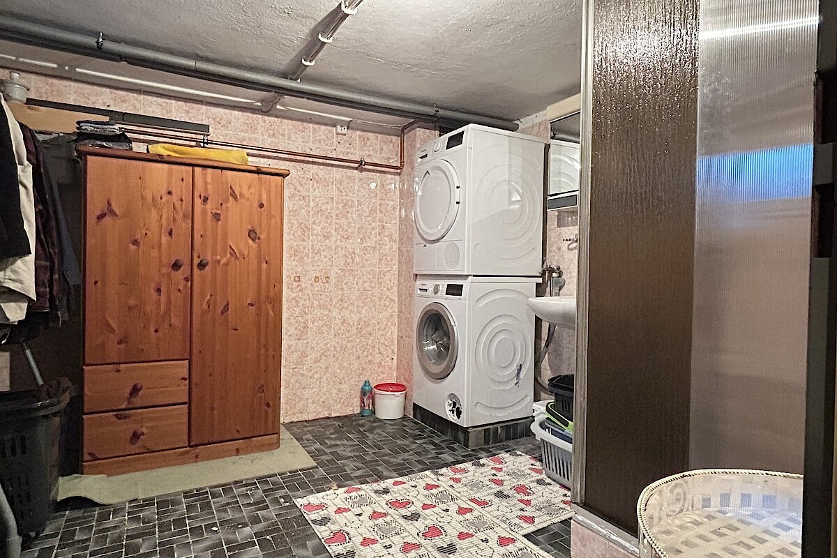 Haus Kauf 24536 Neumünster (Tungendorf) Waschmaschine und Dusche im Keller