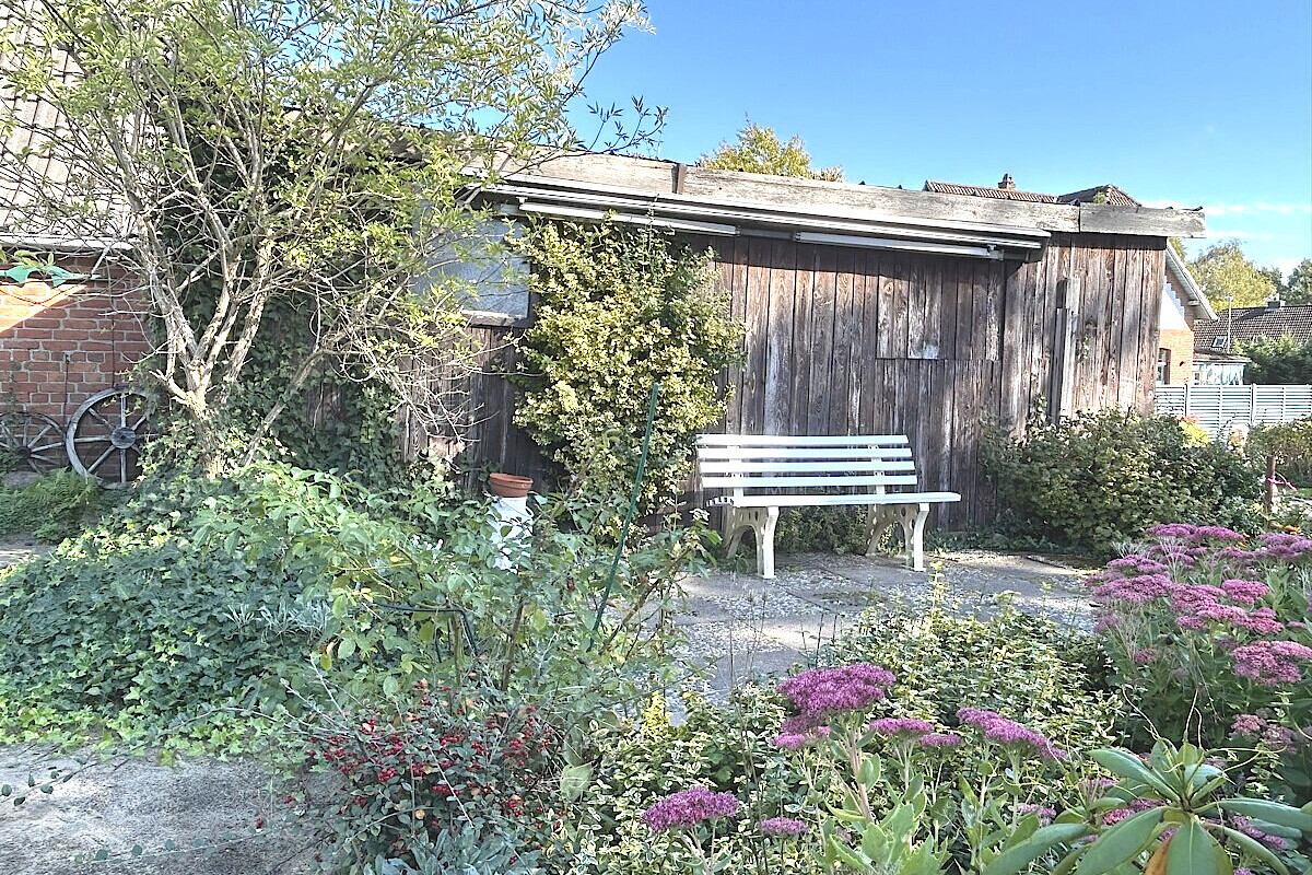 Haus Kauf 24623 Großenaspe zweite Terrasse mit Markise