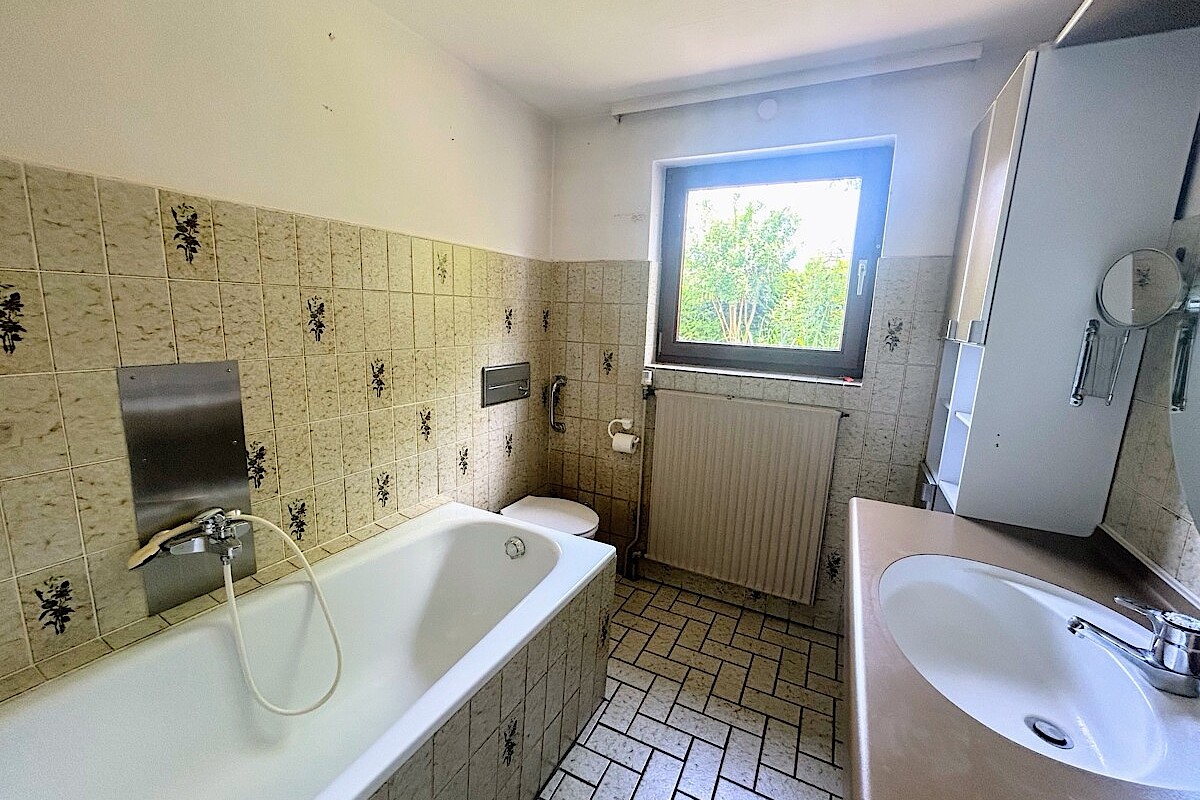 Haus Kauf 22926 Ahrensburg Wannenbad