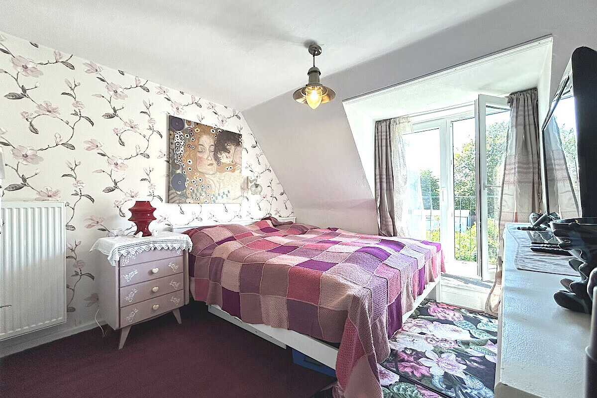 Haus Kauf 24536 Neumünster (Tungendorf) Schlafzimmer mit Balkon