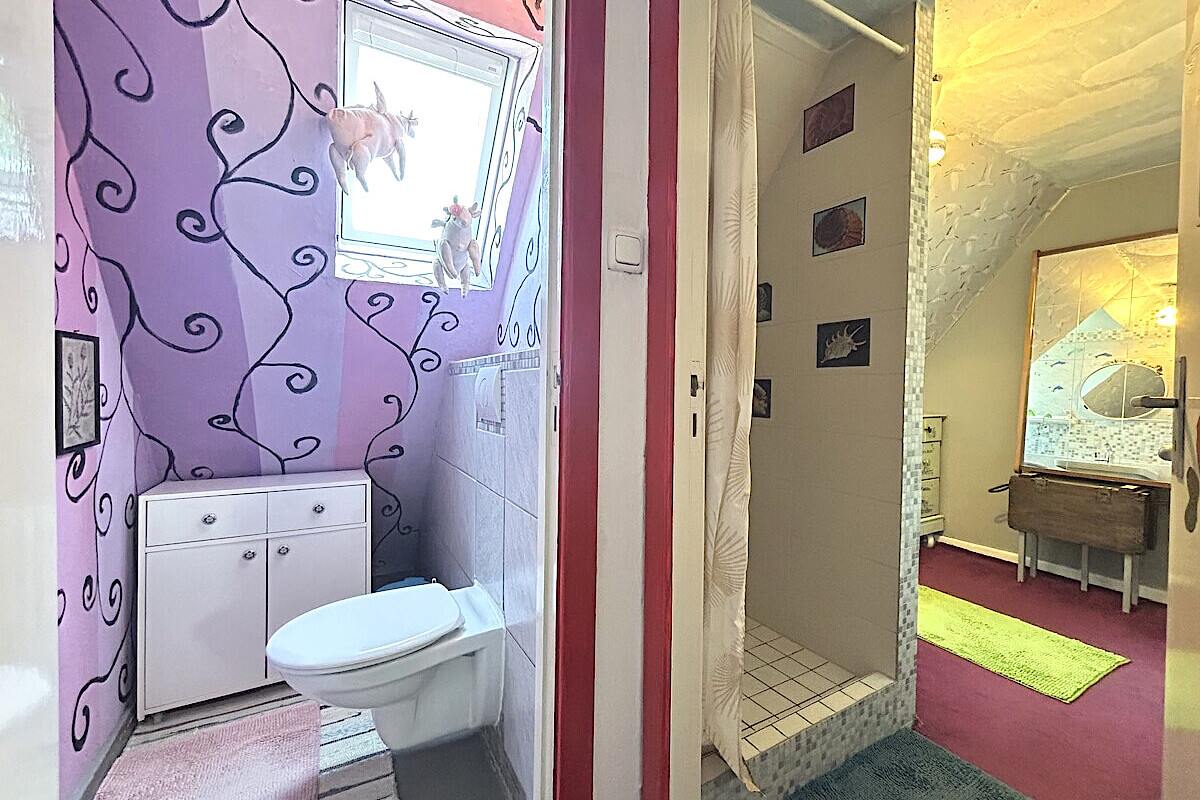 Haus Kauf 24536 Neumünster (Tungendorf) Duschbad und separates WC