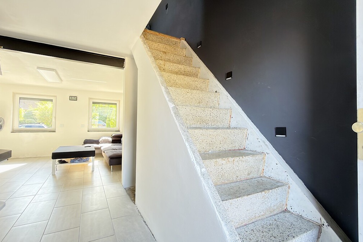 Haus Kauf 24222 Klausdorf , Schwentine Treppengang EG