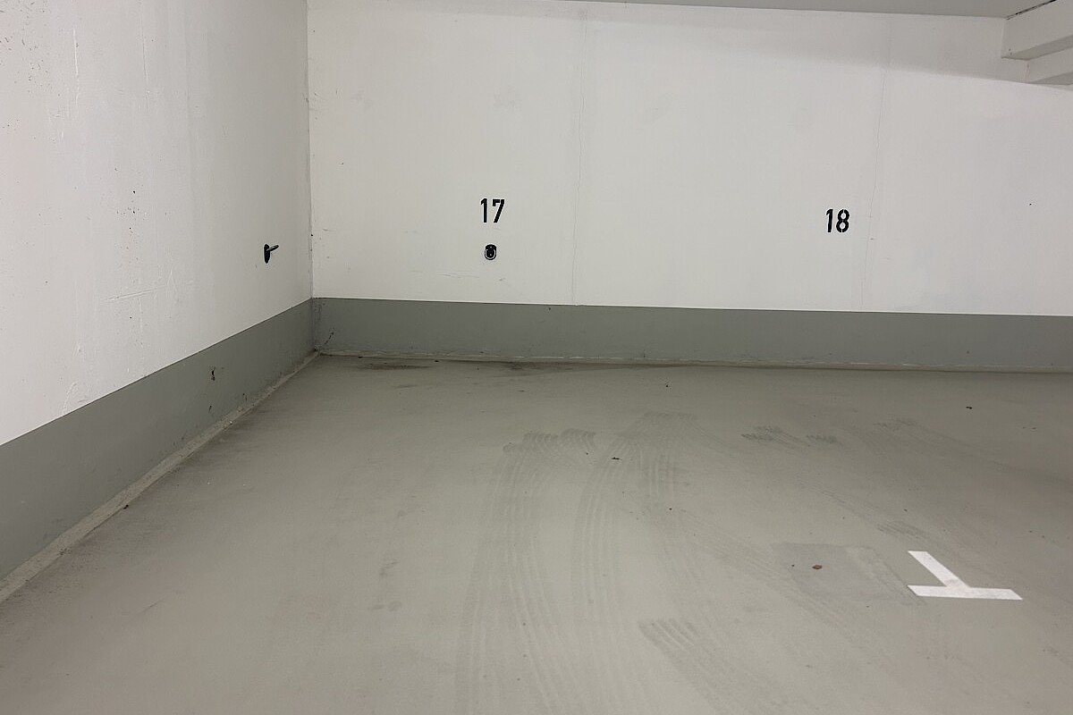 Parken Kauf 22117 Hamburg Tiefgaragenstellplatz