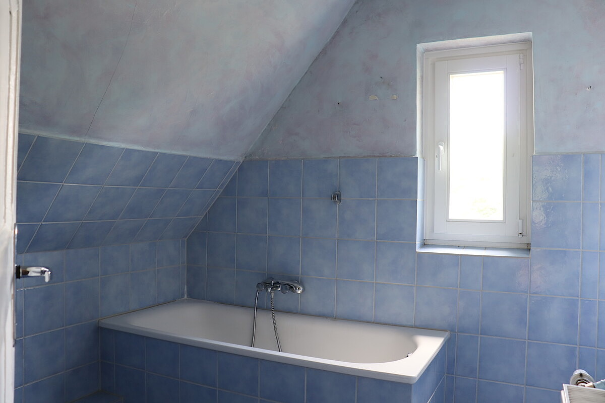 Haus Kauf 23611 Bad Schwartau DG Badezimmer