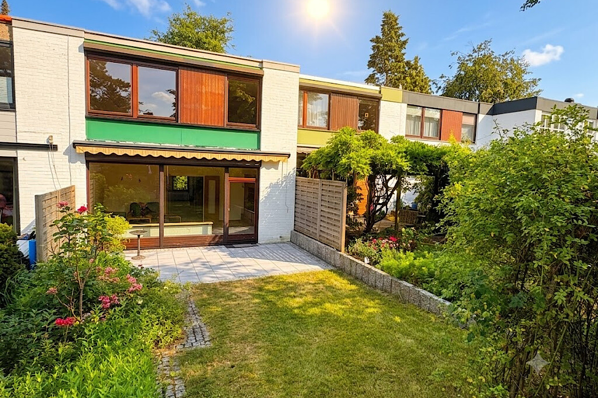 Haus Kauf 21149 Hamburg Rückansicht mit Terrasse