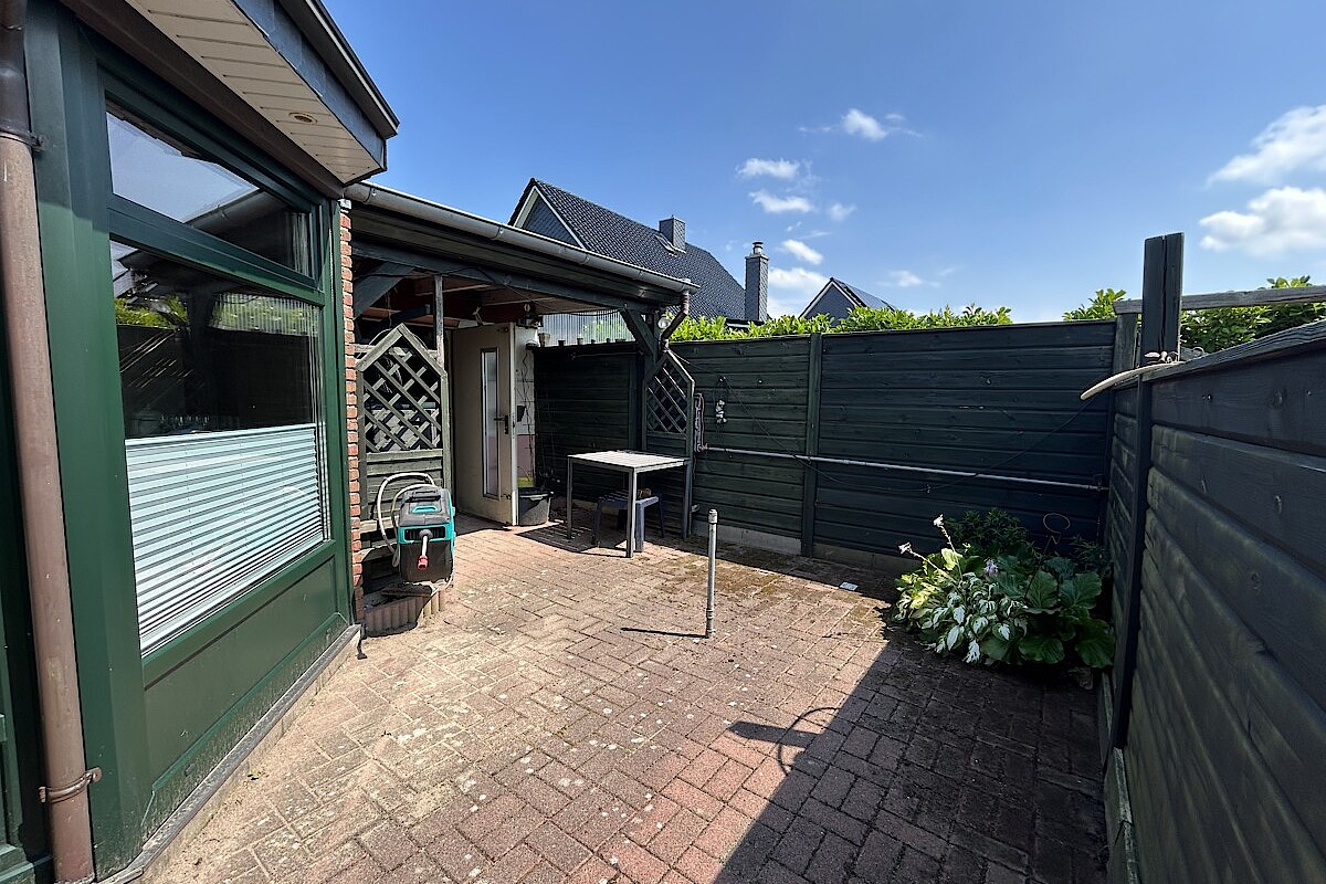 Haus Kauf 24850 Schuby bei Schleswig Terrasse vor der Garage